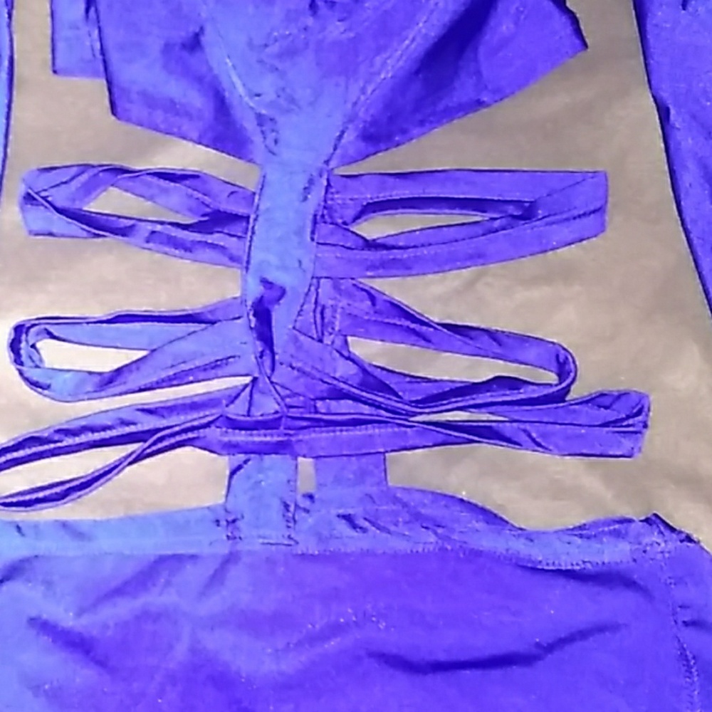 Dress - Picture 3 of 3